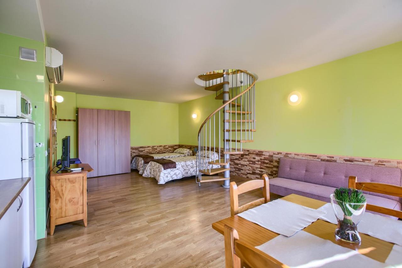 Apartamentos Barajas Madrid Exteriér fotografie